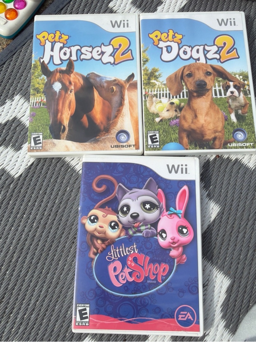 Nintendo Wii Petz Horsez 2, Dogz 2 & Littlest Pet Shop - Blue Purple Pink Covers